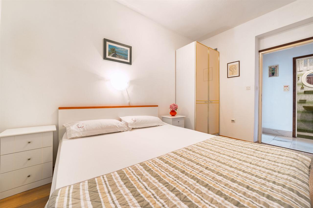 Apartments Zanze Vodice Buitenkant foto