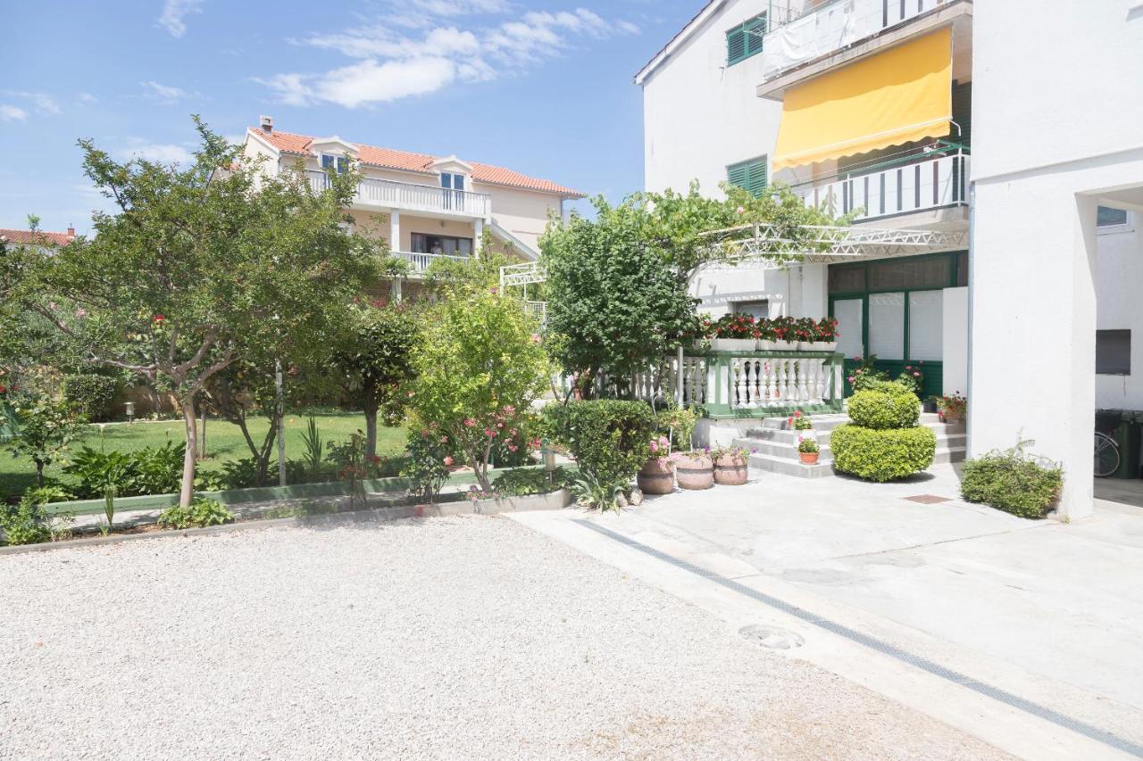 Apartments Zanze Vodice Buitenkant foto